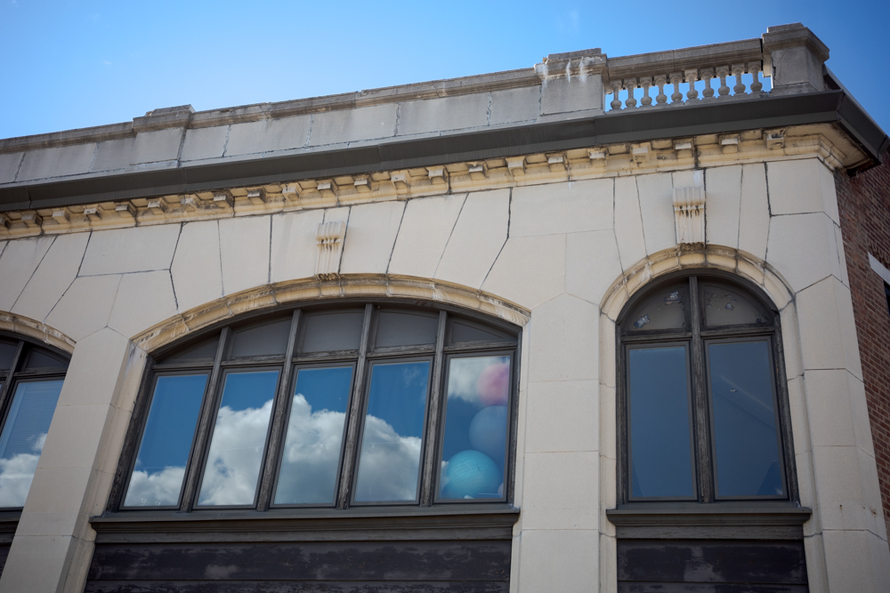 Balls in Windows